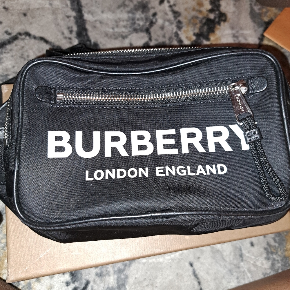 Fanny bag Burberry ⚫️